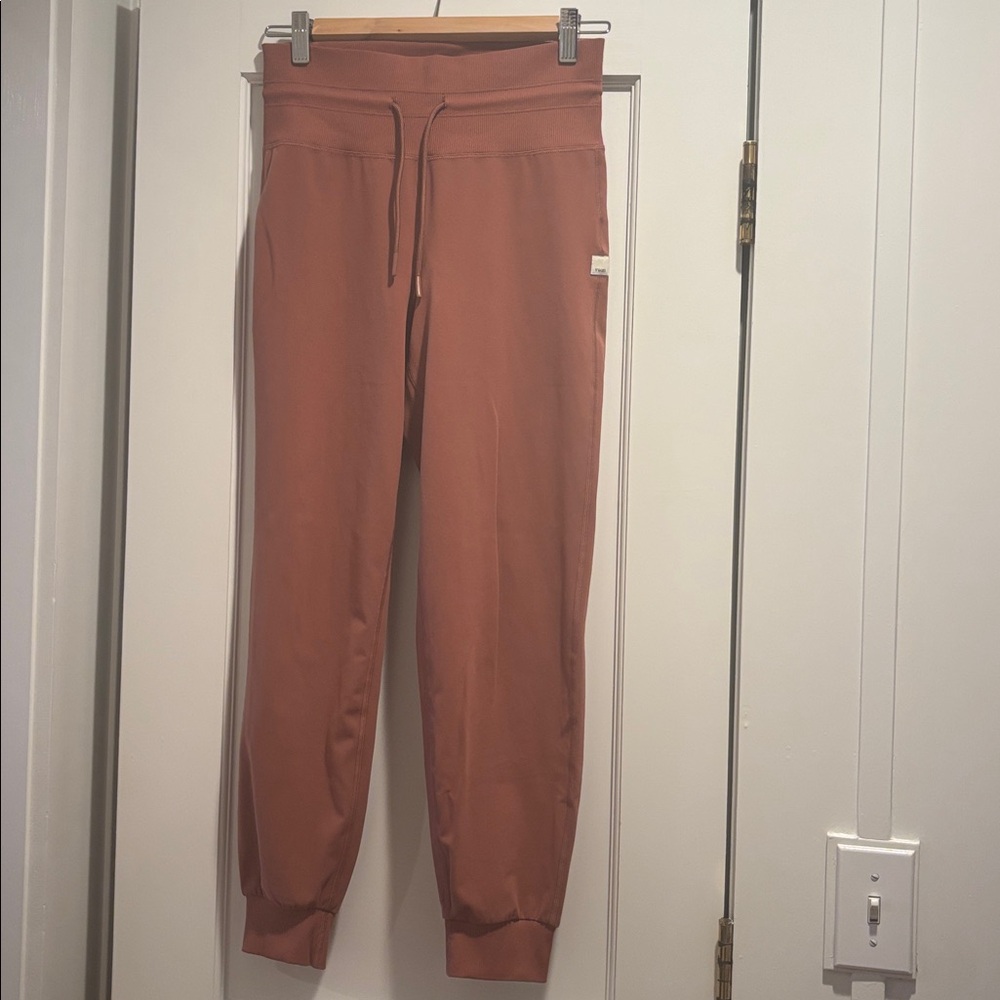 Vuori Jogger Pants in Hazelnut Rose Sz S - Picture 3 of 11